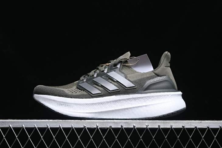 Picture of Adidas Ultraboost _SKUfw18244046969324998fw